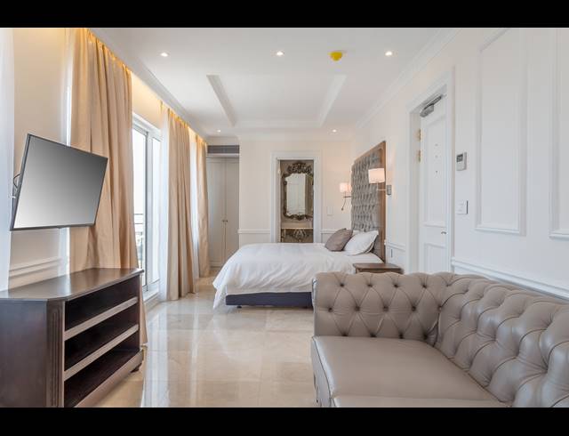 0.5 BEDROOM APARTMENT TO LET IN SEA POINT